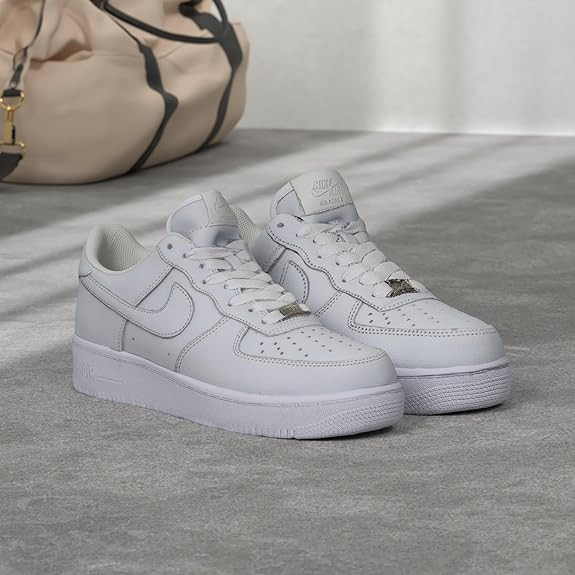 Nike Men's Air Force 1 '07 SneakerNike Men's Air Force 1 '07 Sneaker